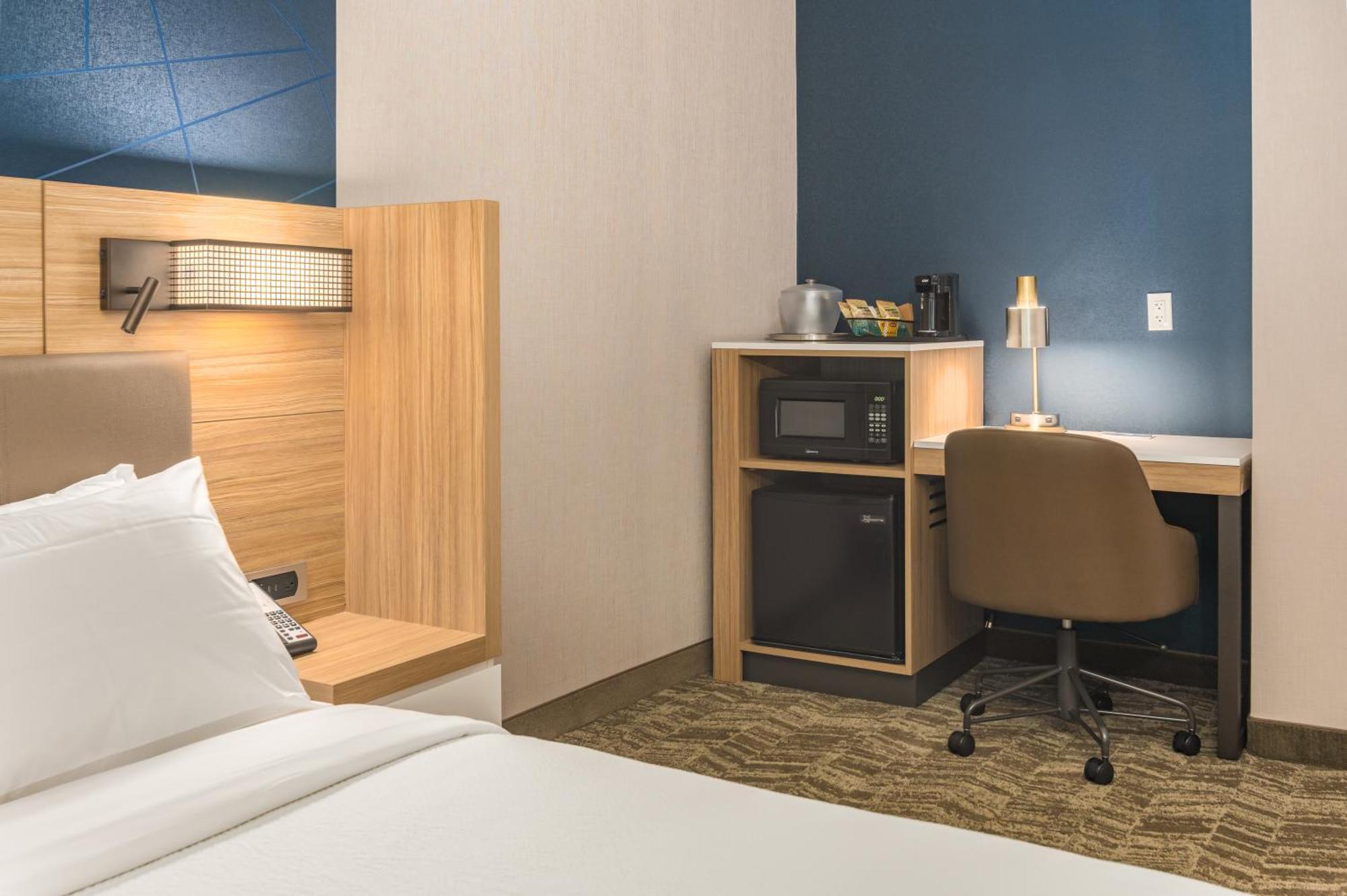 คอมฟอร์ต สวีท Hotel ฟรีพอร์ต ภายนอก รูปภาพ