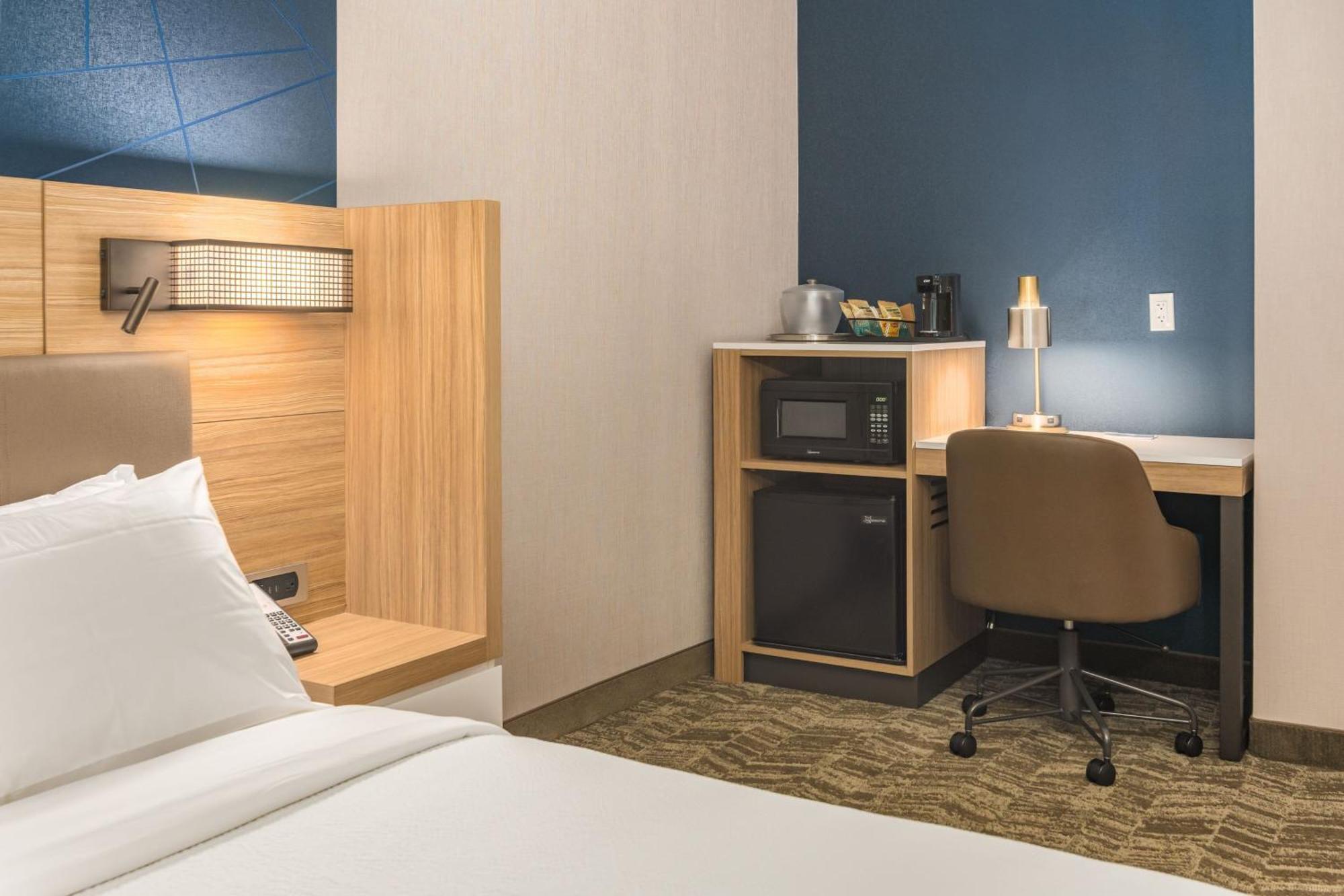 คอมฟอร์ต สวีท Hotel ฟรีพอร์ต ภายนอก รูปภาพ